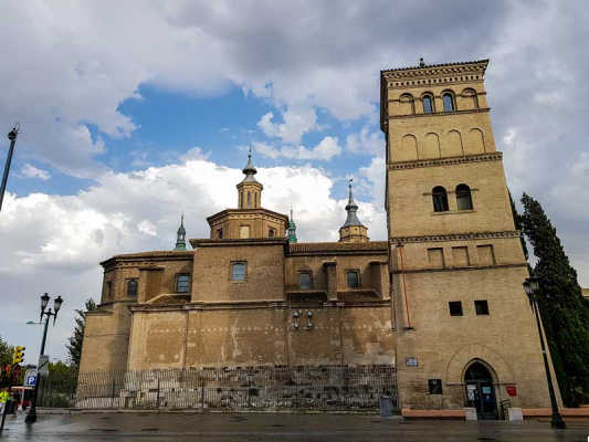 El Torreón de la Zuda: La Atalaya de los Amores Eternos