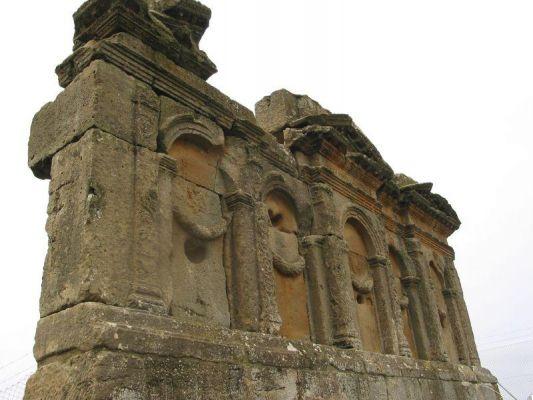 Historia Viva: Descubre las Huellas Romanas en Zaragoza